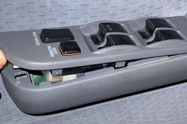 Auto Up Window Conversion Kit - to suit 70 and 80 series LandCruiser