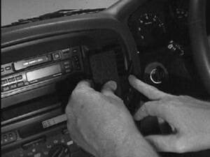 ClicOn Dash Mount - Suit 100 Series Landcruiser 98-01 - Centre Mount (652643) - Image 4
