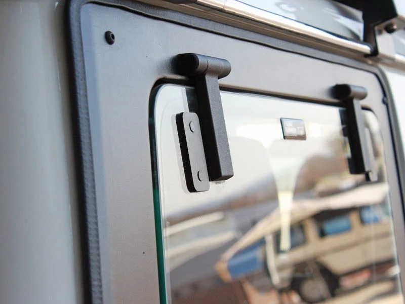 Toyota Land Cruiser 76 Gullwing Window / Right Hand Side Glass - Image 6