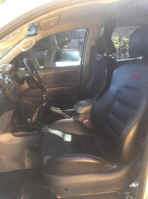 Seat Adapter Kit - Suitable for use with N70 Hilux - Image 4